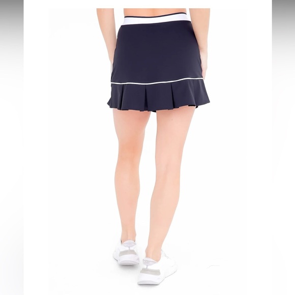 Mono B Clean Lines Skort Size L Black Pull On Style White Stripe Elastic Waist - Picture 3 of 12